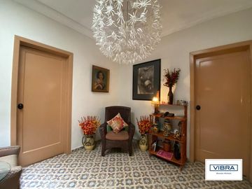 Casa con USO DE SUELO a la venta en Condesa.