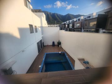 Casa en venta en Porto, Cumbres