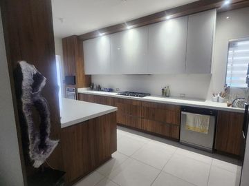 Casa en venta en Porto, Cumbres