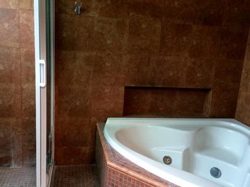 Casa en venta ubicada en Av. México, Col. Petrolera en la Ciudad de Coatzacoalcos, Veracruz.