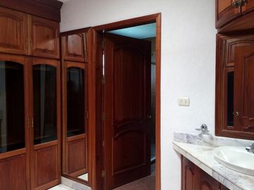 Casa en venta ubicada en Av. México, Col. Petrolera en la Ciudad de Coatzacoalcos, Veracruz.