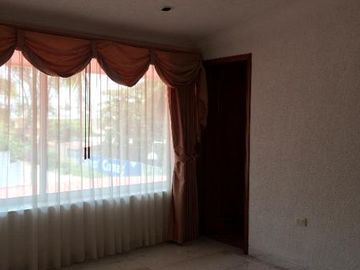 Casa en venta ubicada en Av. México, Col. Petrolera en la Ciudad de Coatzacoalcos, Veracruz.