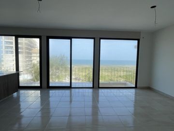 ISLA DEL AMOR, Departamento en VENTA en CUARTO NIVEL con acceso al rio, ALBERCA, elevador