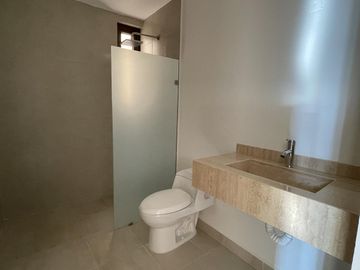 ISLA DEL AMOR, Departamento en VENTA en CUARTO NIVEL con acceso al rio, ALBERCA, elevador