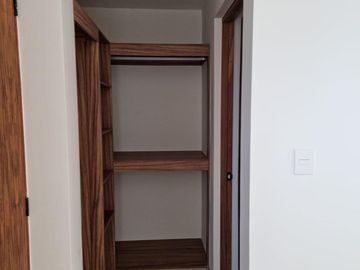 ISLA DEL AMOR, Departamento en VENTA en CUARTO NIVEL con acceso al rio, ALBERCA, elevador