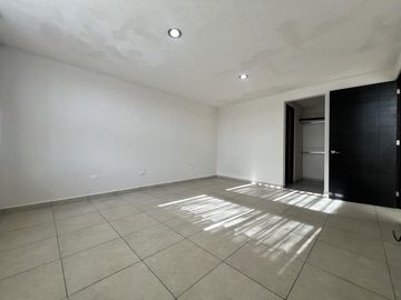 Casa Grande en Venta Sanctorum Bosques de la Constanza