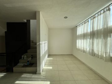Casa Grande en Venta Sanctorum Bosques de la Constanza