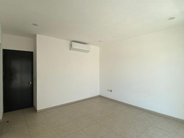 LOMAS DEL SOL, Casa en VENTA con jardin y casa club en fraccionamiento