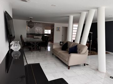 Casa en Venta con amenidades Residencial Tirés Lerma