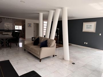 Casa en Venta con amenidades Residencial Tirés Lerma