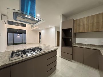 Casa en Fraccionamiento Lomas del Dorado