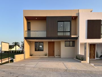Casa en Fraccionamiento Lomas del Dorado