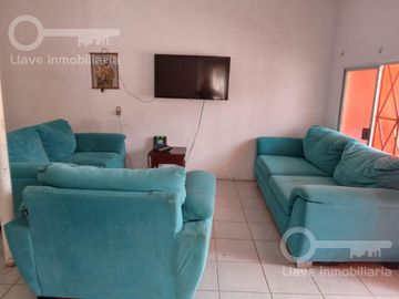 Venta de Casa con 2 habitaciones en Av. Riva Palacio, Col. Guadalupe Victoria, Coatzacoalcos, Ver.