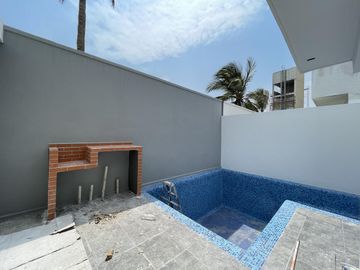 LOMAS DEL SOL, Casa en VENTA con ALBERCA y 3 recamaras con baño cada una, (RL)
