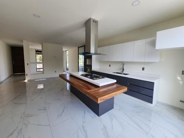 Casa en Venta en  Altozano Fraccionamiento Encinar