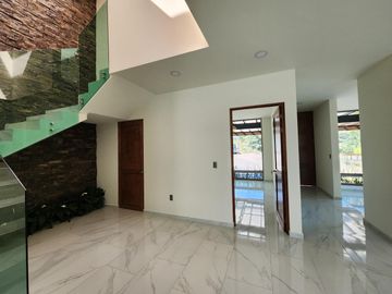 Casa en Venta en  Altozano Fraccionamiento Encinar