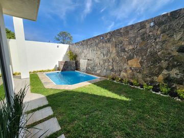 Casa en Venta en  Altozano Fraccionamiento Encinar