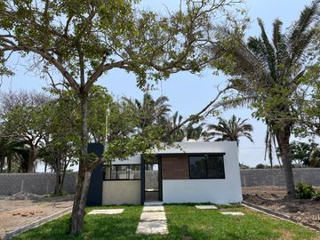 Casa en venta en Fraccionamiento Puerta del Sol cerca del Hospital Covadonga