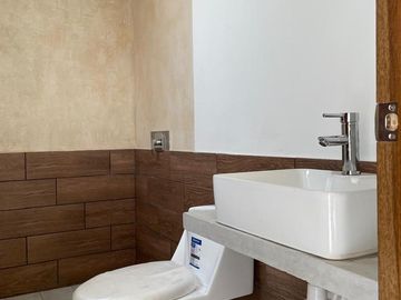 Casa en venta en Fraccionamiento Puerta del Sol cerca del Hospital Covadonga