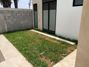 Casa en venta en Fraccionamiento Puerta del Sol cerca del Hospital Covadonga
