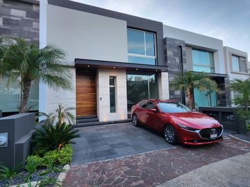 Casa en Venta Altozano Fraccionamiento privado