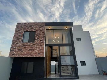 Casa en Lomas de Cortes