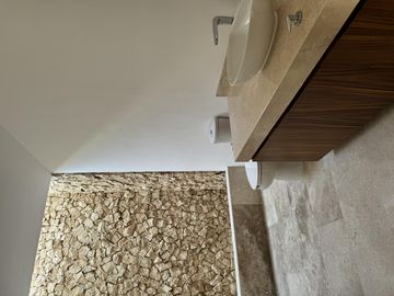 Casa de lujo en  venta en privada residencial en el norte de la ciudad ENTREGA INMEDIATA