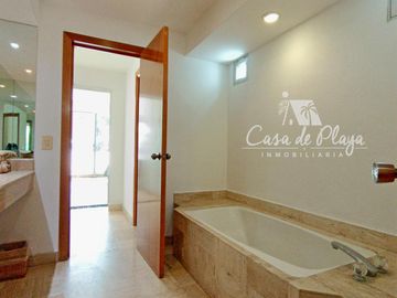 Villa en venta Xcaret Campo de Golf Acapulco Diamante
