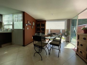 Casa con ampliaciones en Bosque de Encinos