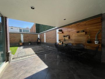 Casa con ampliaciones en Bosque de Encinos
