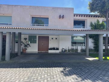 Casa con ampliaciones en Bosque de Encinos