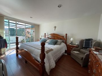 Casa con ampliaciones en Bosque de Encinos