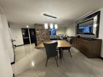 Casa - Fraccionamiento Villas del Álamo