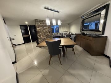 Casa - Fraccionamiento Villas del Álamo