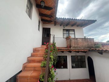 CASA EN VENTA EN  CALZADA ZAVALETA, PUEBLA.