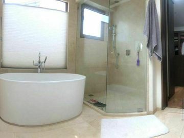 VENTA RESIDENCIA EN LOMAS COUNTRY CLUB