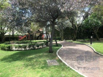 VENTA RESIDENCIA EN LOMAS COUNTRY CLUB