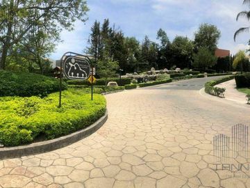 VENTA RESIDENCIA EN LOMAS COUNTRY CLUB