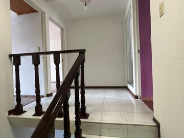 CASA USADA EN VENTA CALLE NOCHE BUENA , COL, SANTA JULIA, PACHUCA, HGO.