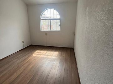 CASA USADA EN VENTA CALLE NOCHE BUENA , COL, SANTA JULIA, PACHUCA, HGO.
