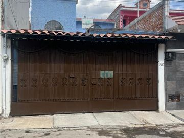 CASA USADA EN VENTA CALLE NOCHE BUENA , COL, SANTA JULIA, PACHUCA, HGO.