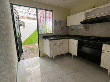 CASA USADA EN VENTA CALLE NOCHE BUENA , COL, SANTA JULIA, PACHUCA, HGO.