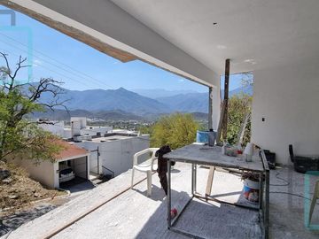 CASA EN VENTA BOSQUE DE SAN PEDRO ZONA CARRETERA NACIONAL SANTIAGO