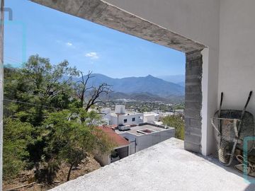 CASA EN VENTA BOSQUE DE SAN PEDRO ZONA CARRETERA NACIONAL SANTIAGO