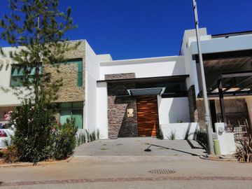 casa en Venta  Altozano Fraccionamiento privado