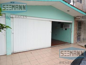 Casa en Venta en calle Valencia No. 295, Ignacio Zaragoza, Veracruz, Ver.