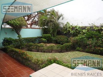 Casa en Venta en calle Valencia No. 295, Ignacio Zaragoza, Veracruz, Ver.
