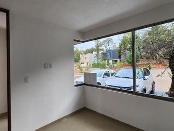Casa en Venta  Altozano  Fraccionamiento privado