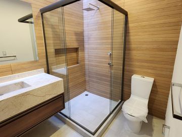Casa en Venta  Altozano  Fraccionamiento privado
