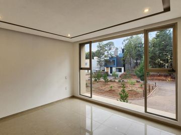 Casa en Venta  Altozano  Fraccionamiento privado